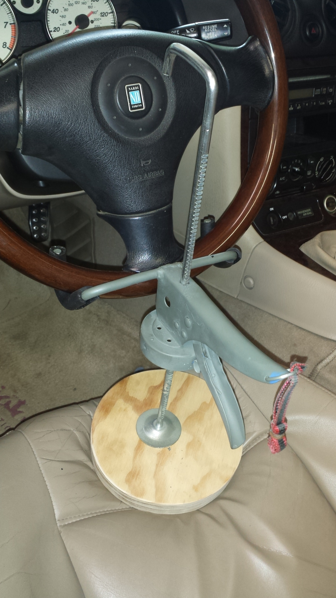 Alignment Steering Wheel Holder Mostly Miata